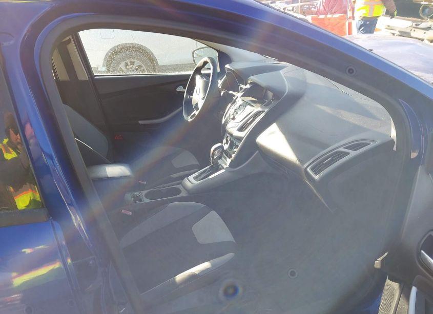 Photo 4 of 2012 Ford Focus SE (VIN 1FAHP3F20CL471910)