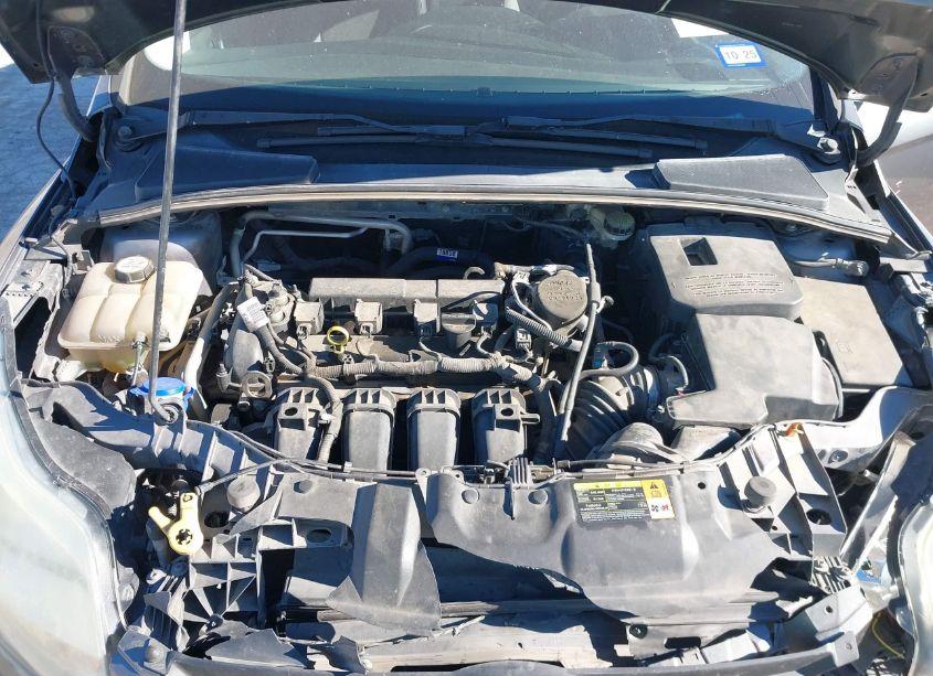 Photo 10 of 2012 Ford Focus SE (VIN 1FAHP3F21CL154010)