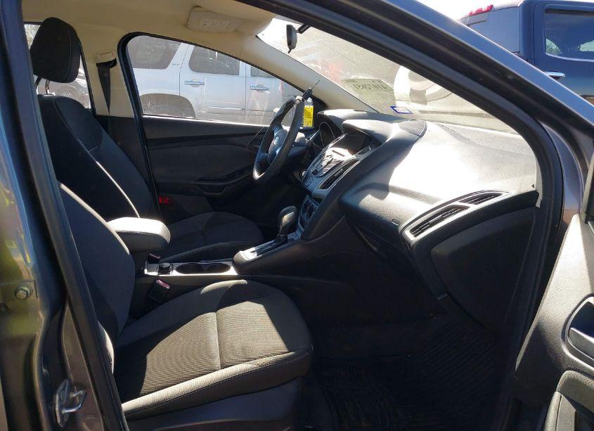 Photo 5 of 2012 Ford Focus SE (VIN 1FAHP3F21CL154010)