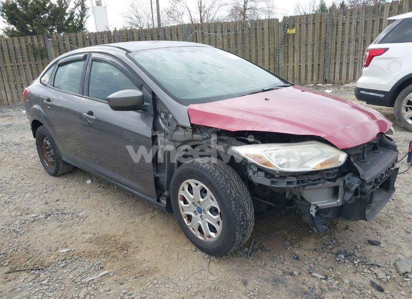 2012 Ford Focus SE (VIN 1FAHP3F21CL156730) main photo