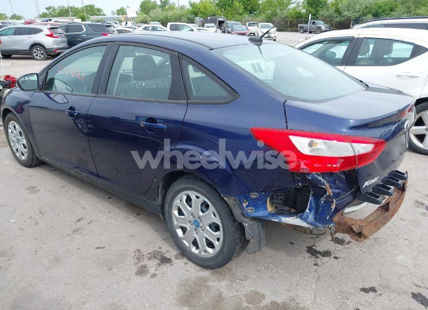 Photo 3 of 2012 Ford Focus SE (VIN 1FAHP3F21CL163449)