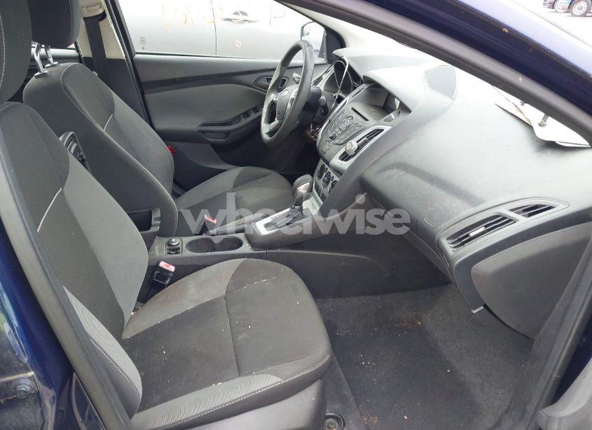 Photo 5 of 2012 Ford Focus SE (VIN 1FAHP3F21CL163449)
