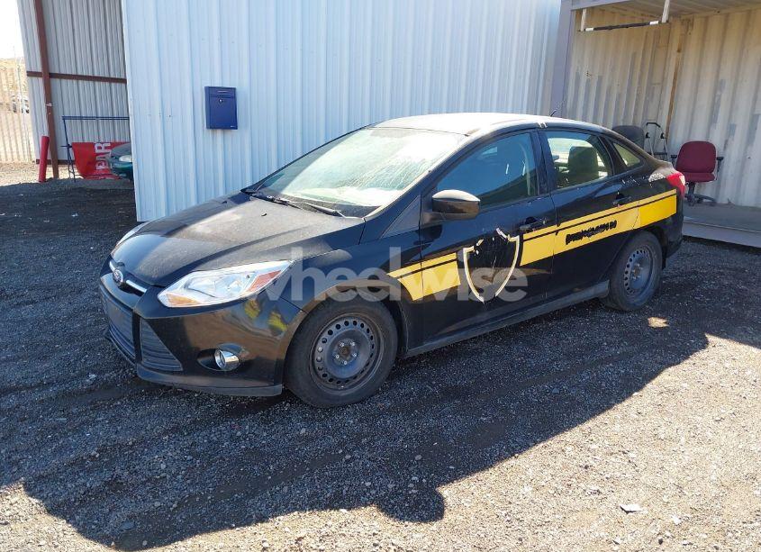 Photo 2 of 2012 Ford Focus SE (VIN 1FAHP3F21CL163564)