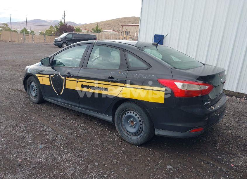 Photo 3 of 2012 Ford Focus SE (VIN 1FAHP3F21CL163564)