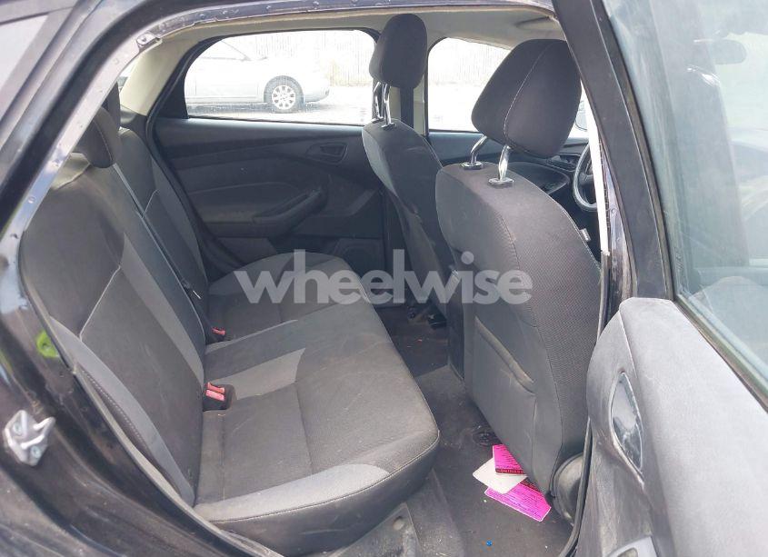 Photo 8 of 2012 Ford Focus SE (VIN 1FAHP3F21CL163564)