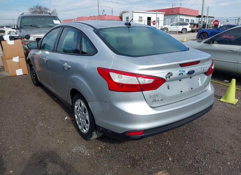 Photo 3 of 2012 Ford Focus SE (VIN 1FAHP3F21CL172314)