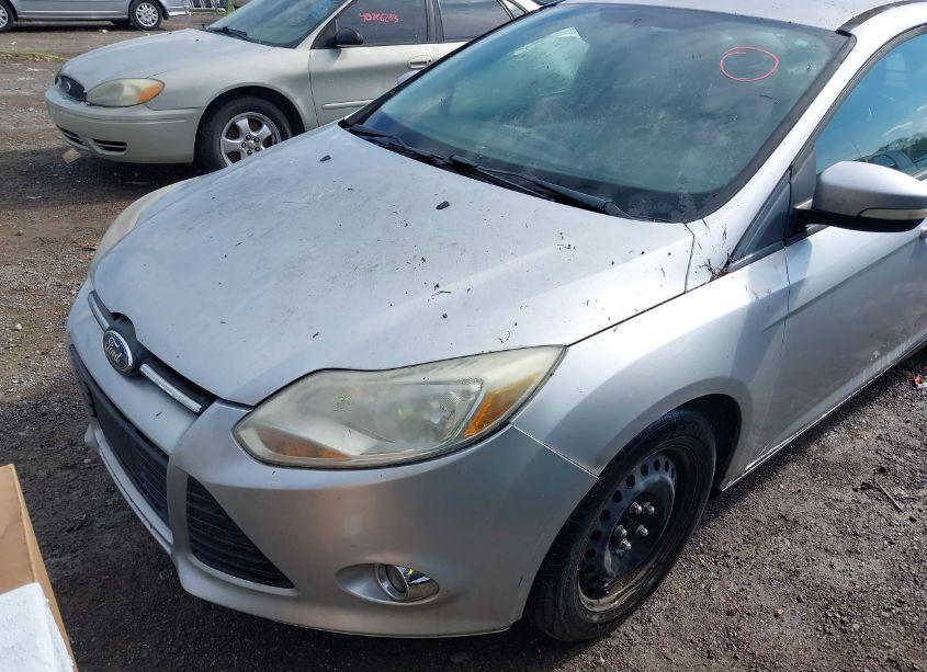Photo 6 of 2012 Ford Focus SE (VIN 1FAHP3F21CL172314)