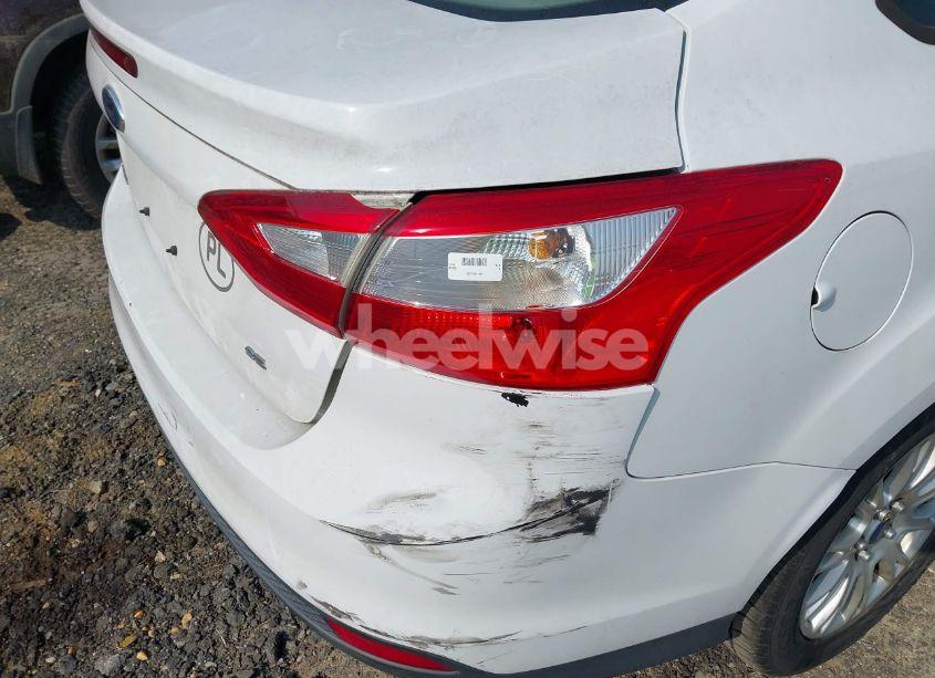 Photo 13 of 2012 Ford Focus SE (VIN 1FAHP3F21CL192126)