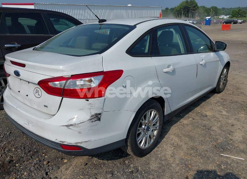 Photo 4 of 2012 Ford Focus SE (VIN 1FAHP3F21CL192126)