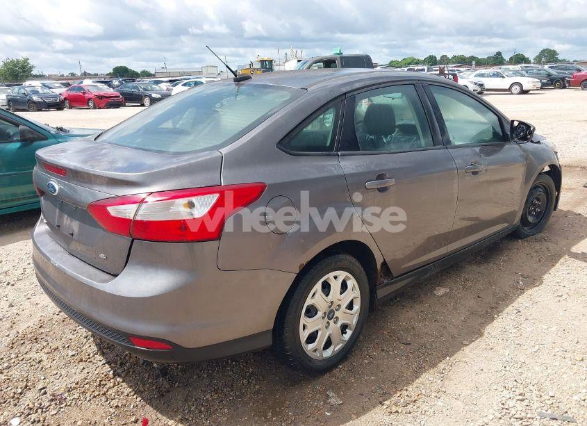 Photo 4 of 2012 Ford Focus SE (VIN 1FAHP3F21CL199240)