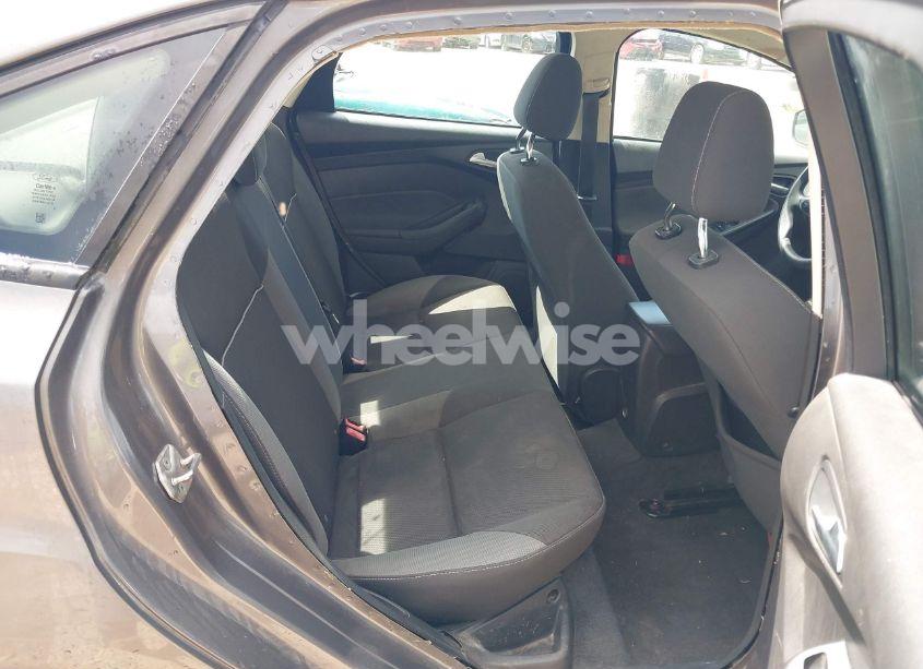 Photo 8 of 2012 Ford Focus SE (VIN 1FAHP3F21CL199240)