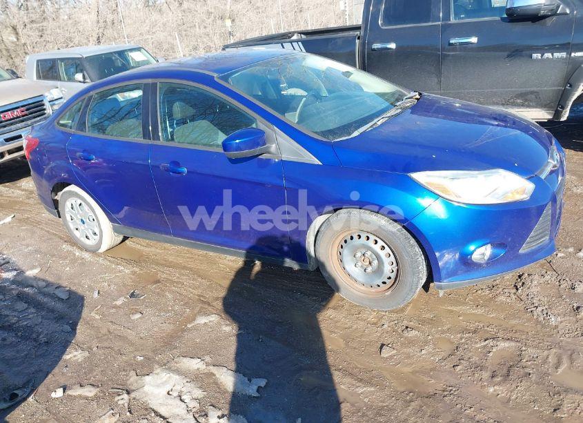 2012 Ford Focus SE (VIN 1FAHP3F21CL242622) main photo