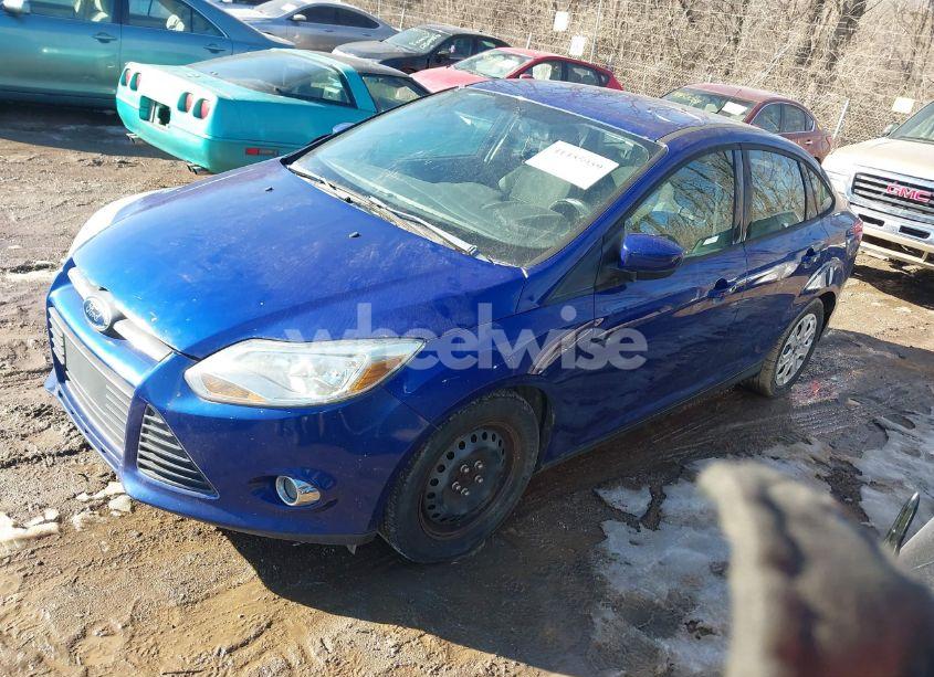 Photo 2 of 2012 Ford Focus SE (VIN 1FAHP3F21CL242622)