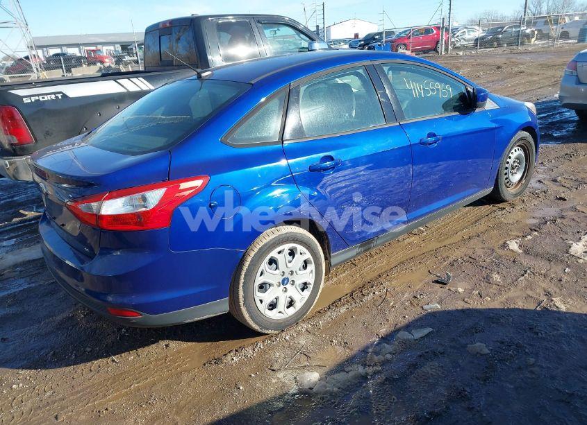 Photo 4 of 2012 Ford Focus SE (VIN 1FAHP3F21CL242622)