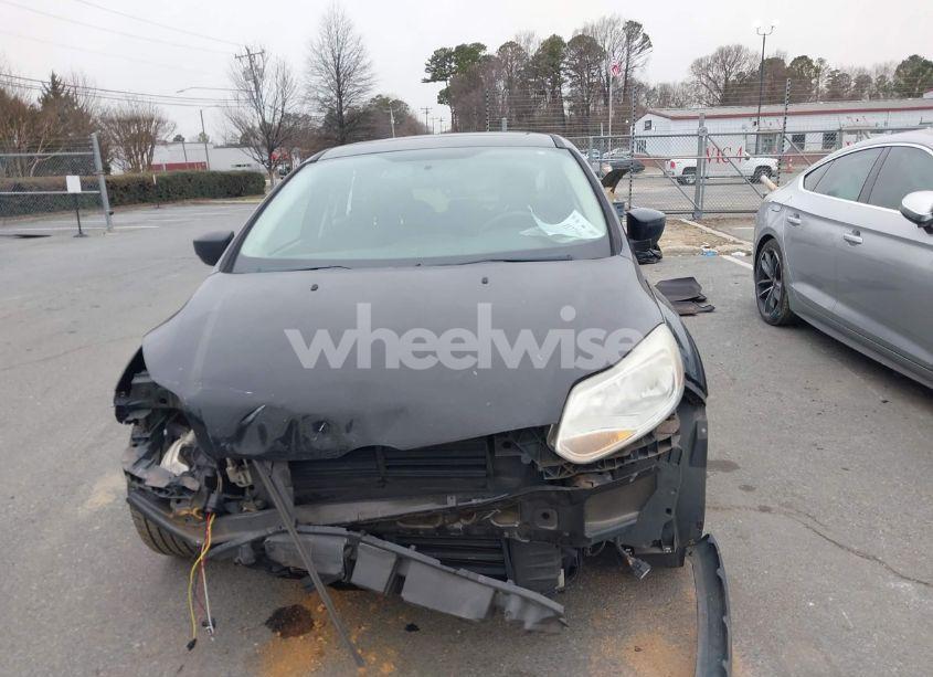 Photo 12 of 2012 Ford Focus SE (VIN 1FAHP3F21CL265270)