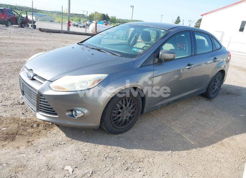 Photo 2 of 2012 Ford Focus SE (VIN 1FAHP3F21CL292629)