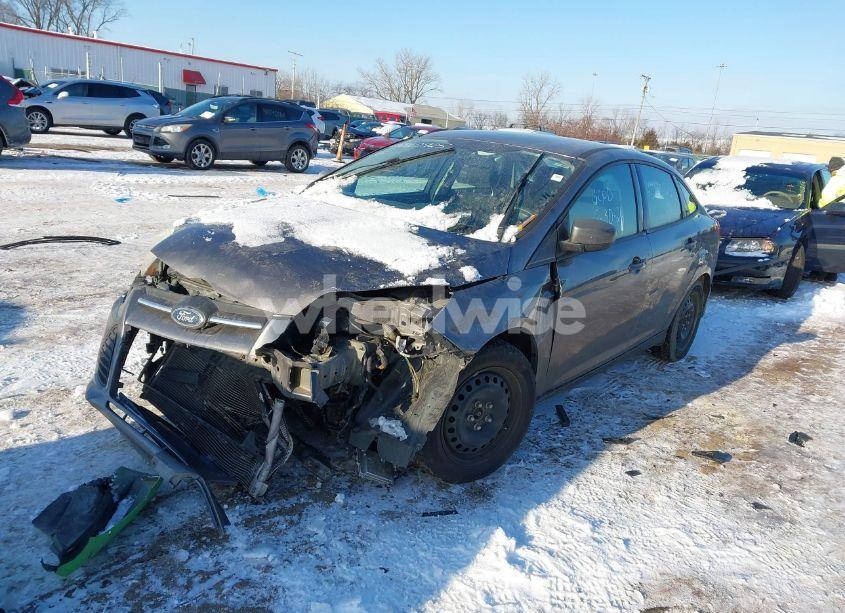 Photo 2 of 2012 Ford Focus SE (VIN 1FAHP3F21CL300499)