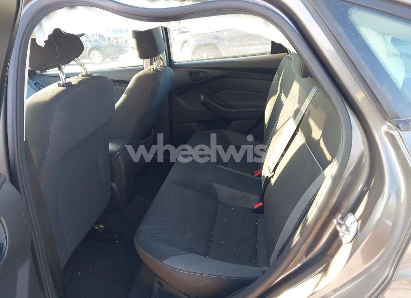 Photo 8 of 2012 Ford Focus SE (VIN 1FAHP3F21CL300499)