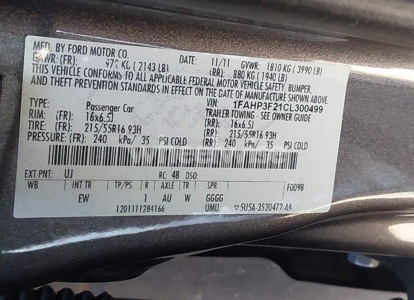 Photo 9 of 2012 Ford Focus SE (VIN 1FAHP3F21CL300499)