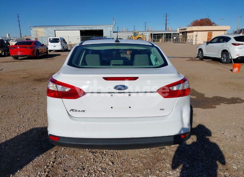 Photo 16 of 2012 Ford Focus SE (VIN 1FAHP3F21CL320753)