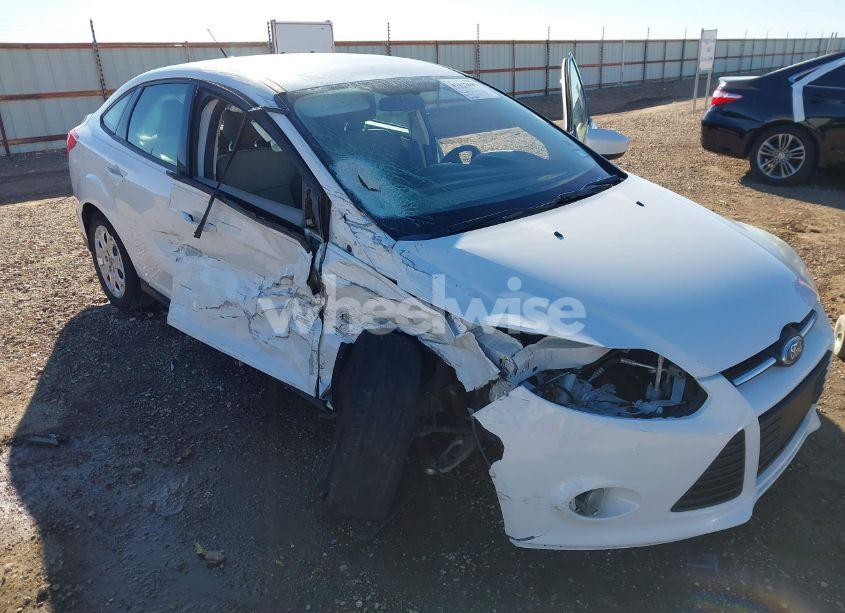 Photo 6 of 2012 Ford Focus SE (VIN 1FAHP3F21CL320753)