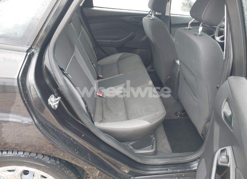 Photo 8 of 2012 Ford Focus SE (VIN 1FAHP3F21CL360508)