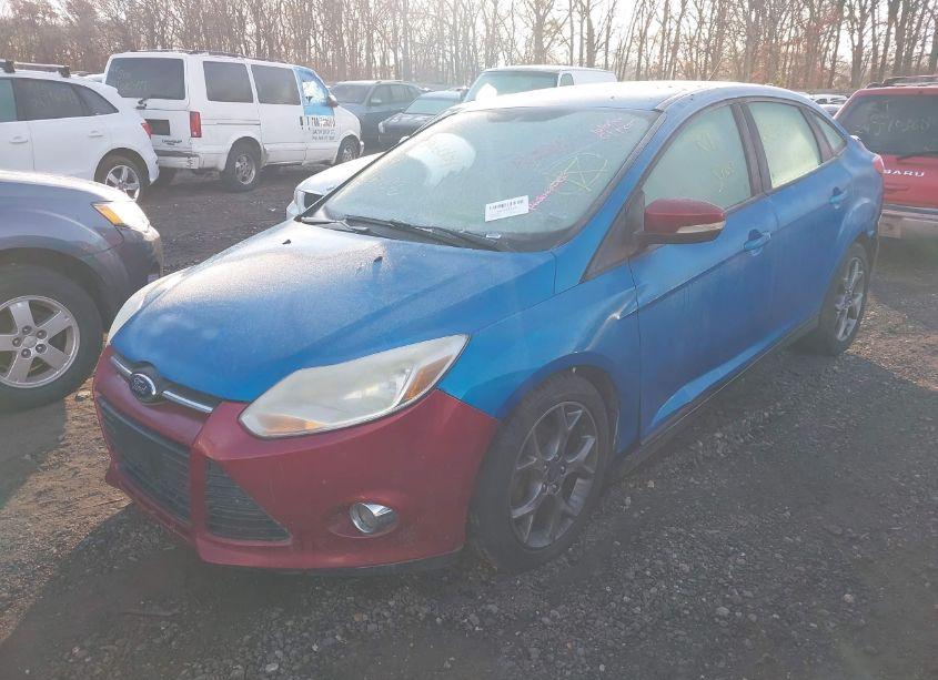 Photo 2 of 2012 Ford Focus SE (VIN 1FAHP3F21CL406063)