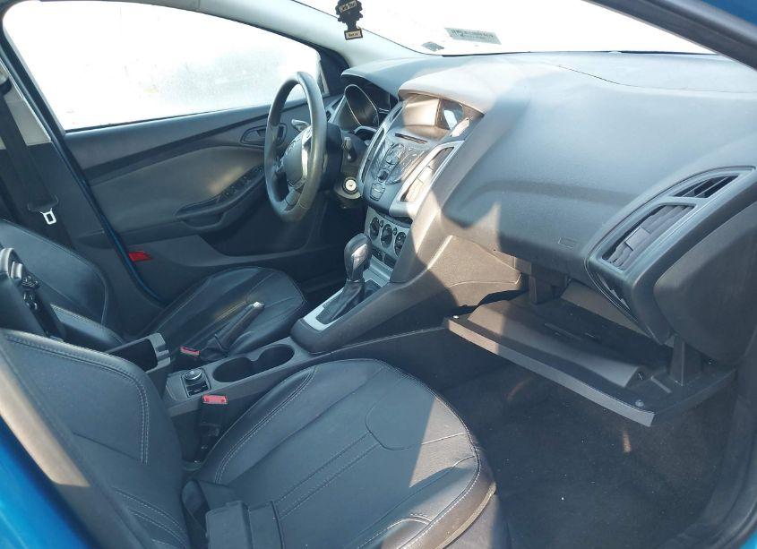 Photo 5 of 2012 Ford Focus SE (VIN 1FAHP3F21CL406063)