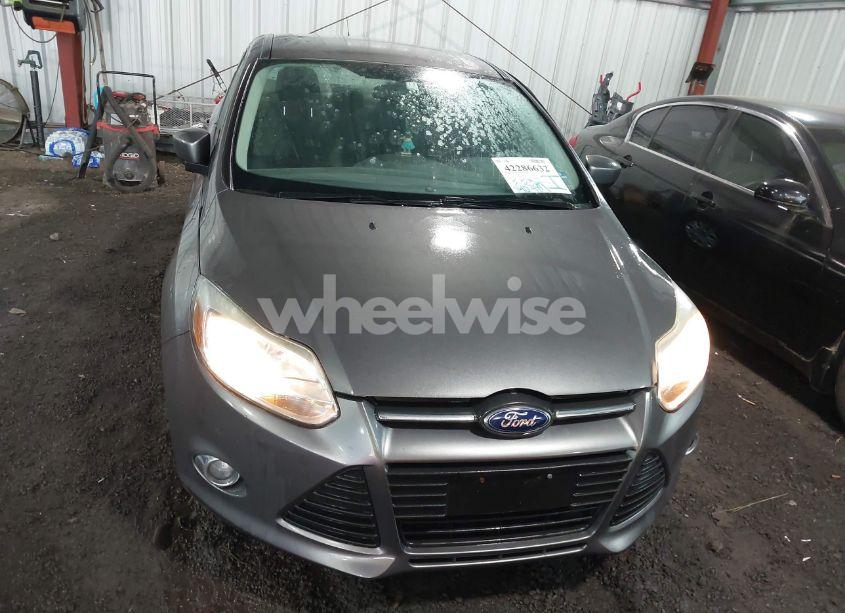 Photo 12 of 2012 Ford Focus SE (VIN 1FAHP3F21CL408430)