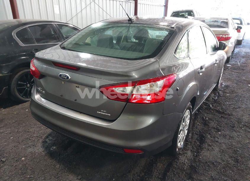 Photo 4 of 2012 Ford Focus SE (VIN 1FAHP3F21CL408430)
