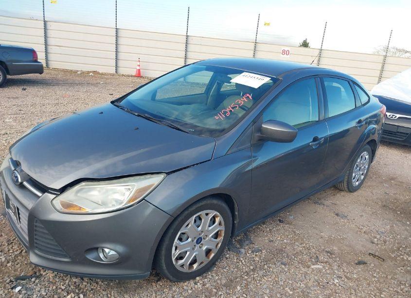 Photo 2 of 2012 Ford Focus SE (VIN 1FAHP3F21CL419976)