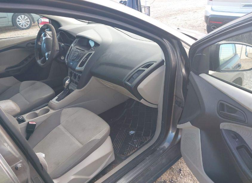 Photo 5 of 2012 Ford Focus SE (VIN 1FAHP3F21CL419976)