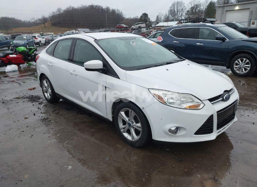 2012 Ford Focus SE (VIN 1FAHP3F21CL426278) main photo