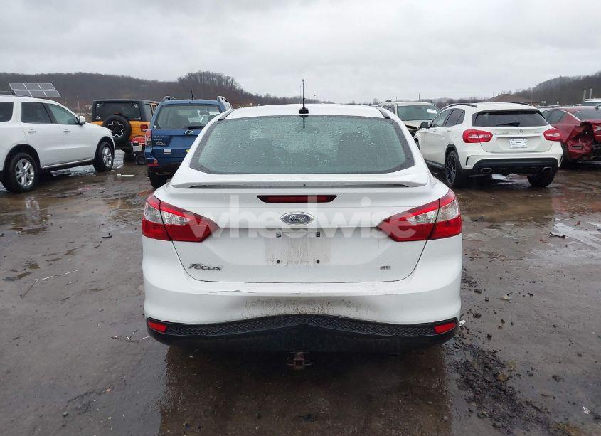 Photo 15 of 2012 Ford Focus SE (VIN 1FAHP3F21CL426278)