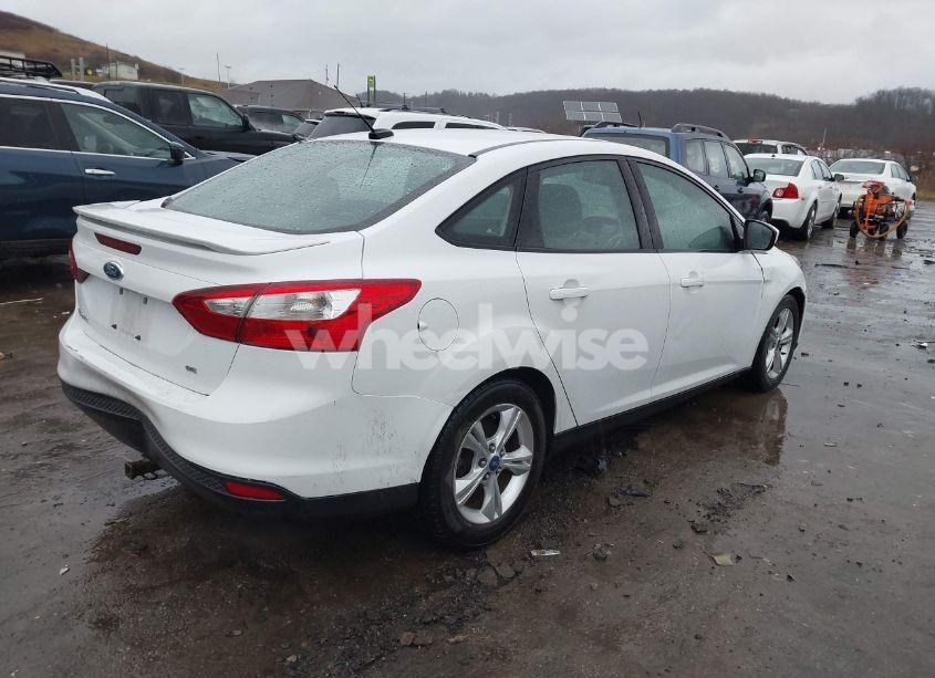 Photo 4 of 2012 Ford Focus SE (VIN 1FAHP3F21CL426278)