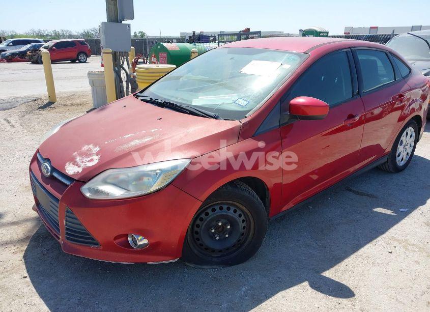 Photo 2 of 2012 Ford Focus SE (VIN 1FAHP3F21CL428659)