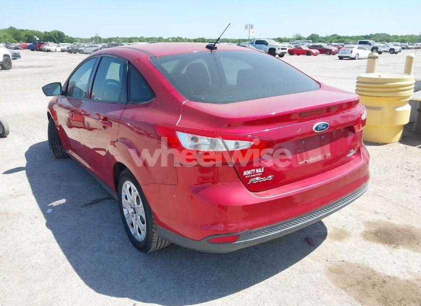 Photo 3 of 2012 Ford Focus SE (VIN 1FAHP3F21CL428659)