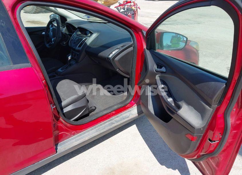 Photo 5 of 2012 Ford Focus SE (VIN 1FAHP3F21CL428659)