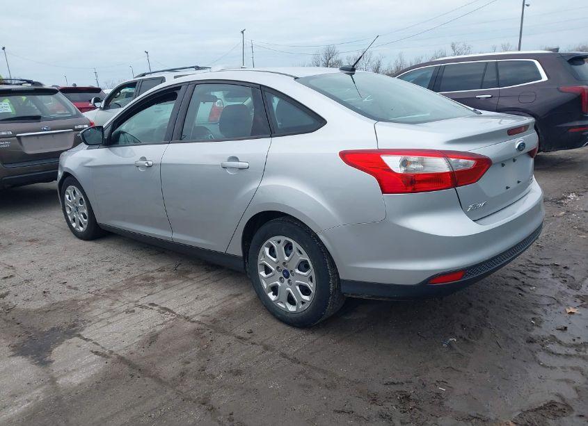 Photo 3 of 2012 Ford Focus SE (VIN 1FAHP3F21CL446918)