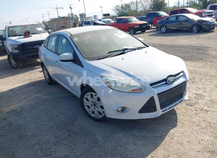 2012 Ford Focus SE (VIN 1FAHP3F21CL449964) main photo