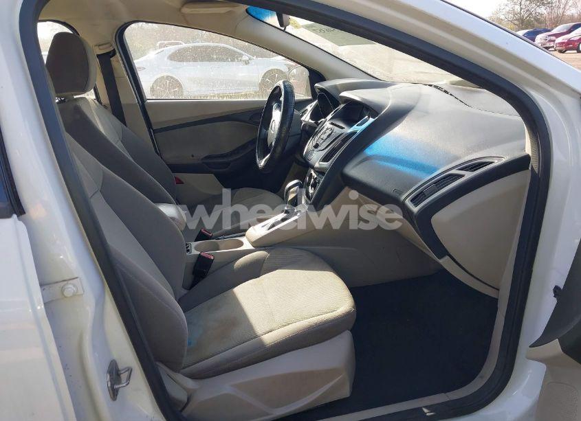 Photo 5 of 2012 Ford Focus SE (VIN 1FAHP3F21CL449964)