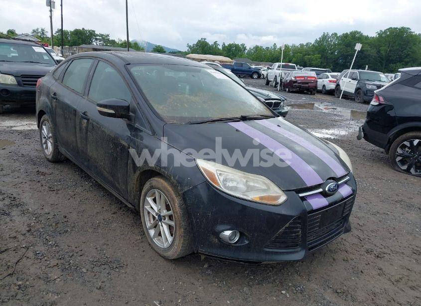 2012 Ford Focus SE (VIN 1FAHP3F21CL460902) main photo