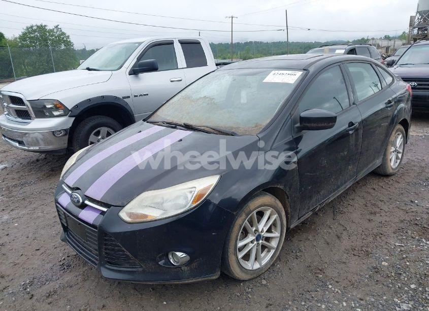 Photo 2 of 2012 Ford Focus SE (VIN 1FAHP3F21CL460902)