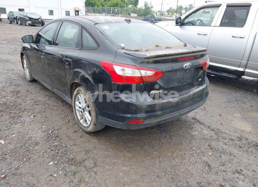 Photo 3 of 2012 Ford Focus SE (VIN 1FAHP3F21CL460902)