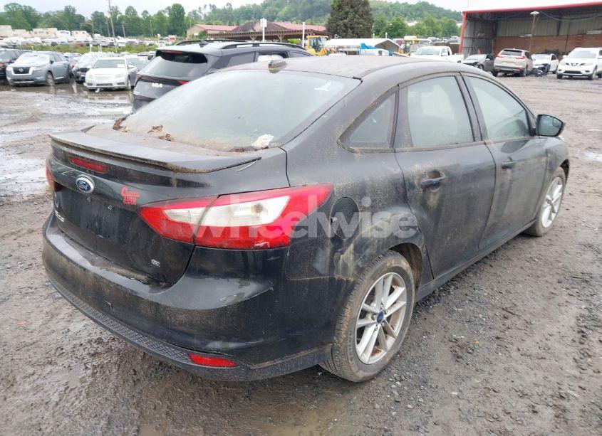Photo 4 of 2012 Ford Focus SE (VIN 1FAHP3F21CL460902)