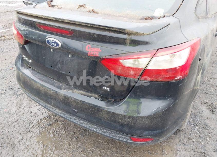 Photo 6 of 2012 Ford Focus SE (VIN 1FAHP3F21CL460902)
