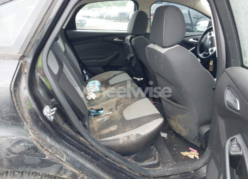 Photo 8 of 2012 Ford Focus SE (VIN 1FAHP3F21CL460902)