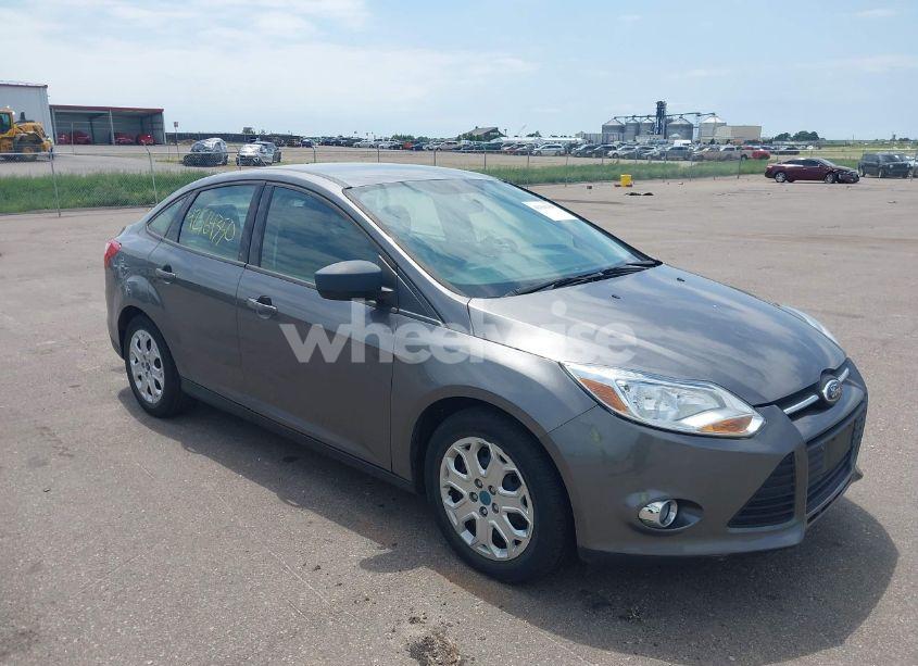 2012 Ford Focus SE (VIN 1FAHP3F21CL463413) main photo