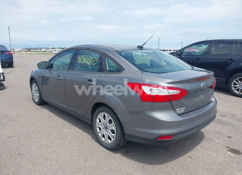 Photo 3 of 2012 Ford Focus SE (VIN 1FAHP3F21CL463413)