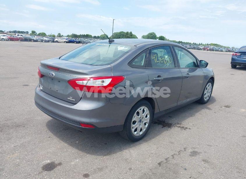 Photo 4 of 2012 Ford Focus SE (VIN 1FAHP3F21CL463413)